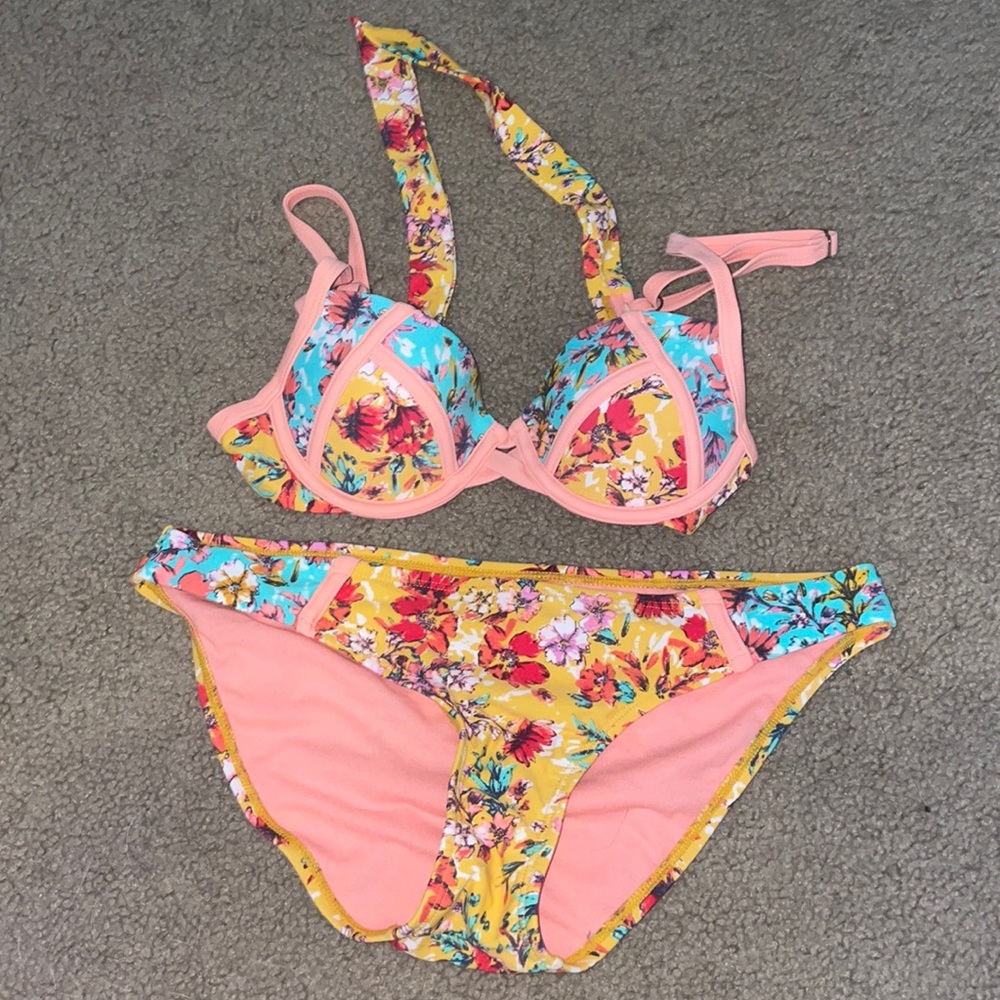 Xhilaration swim suit